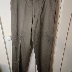 Perry Ellis Men's Khaki Chinos